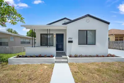 1009 14th St #A, West Palm Beach: photo 1 of 16