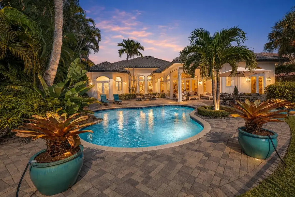 17582 Middle Lake Dr, Boca Raton: photo 1 of 34