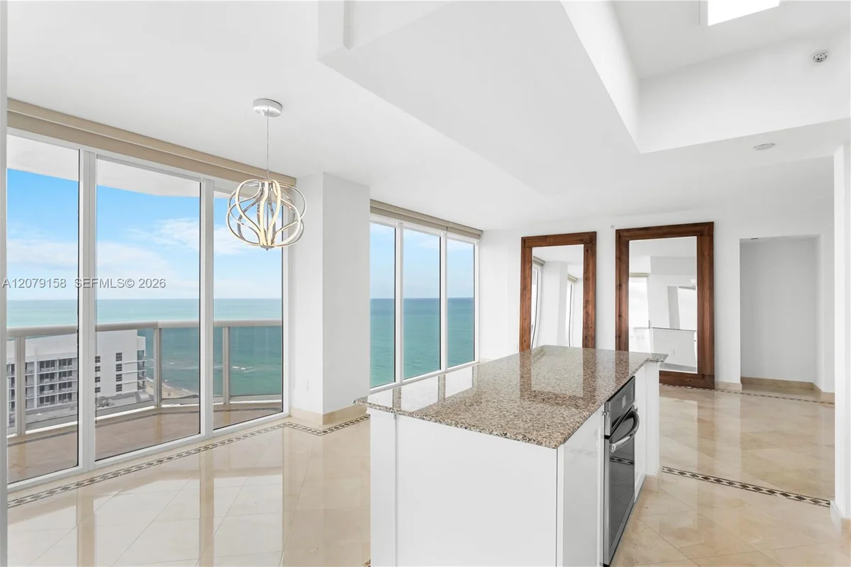 4779 Collins Ave #2707, Miami Beach: photo 1 of 25