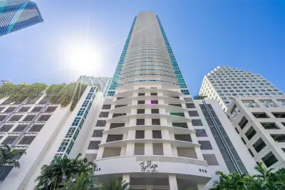 950 Brickell Bay Dr #2203, Miami: photo 1 of 17