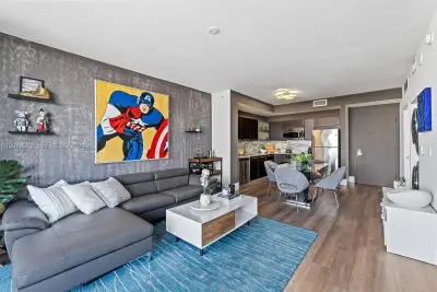 90 SW 3rd St #1506, Miami: photo 1 of 56