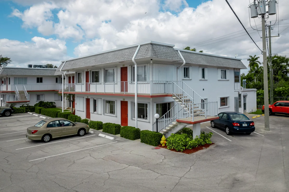 2840 Lake Osborne Dr #111, Lake Worth: photo 1 of 38