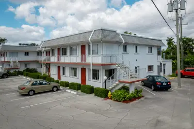 2840 Lake Osborne Dr #111, Lake Worth: photo 1 of 38