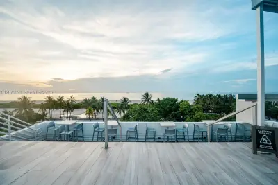 1060 Ocean Dr #D204, Miami Beach: photo 1 of 26