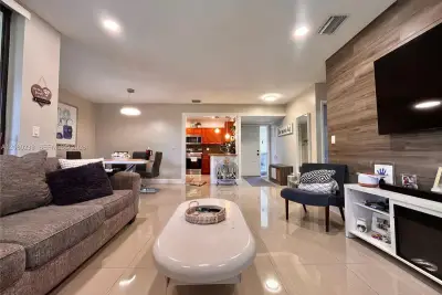 4511 S Carambola Cir S #27300, Coconut Creek: photo 1 of 51