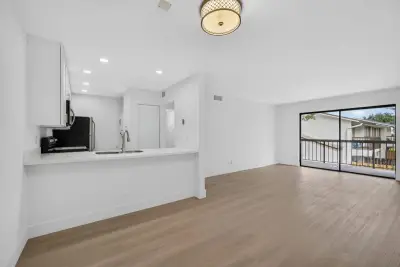 3404 Gardens E Dr #21B, Palm Beach Gardens: photo 1 of 35