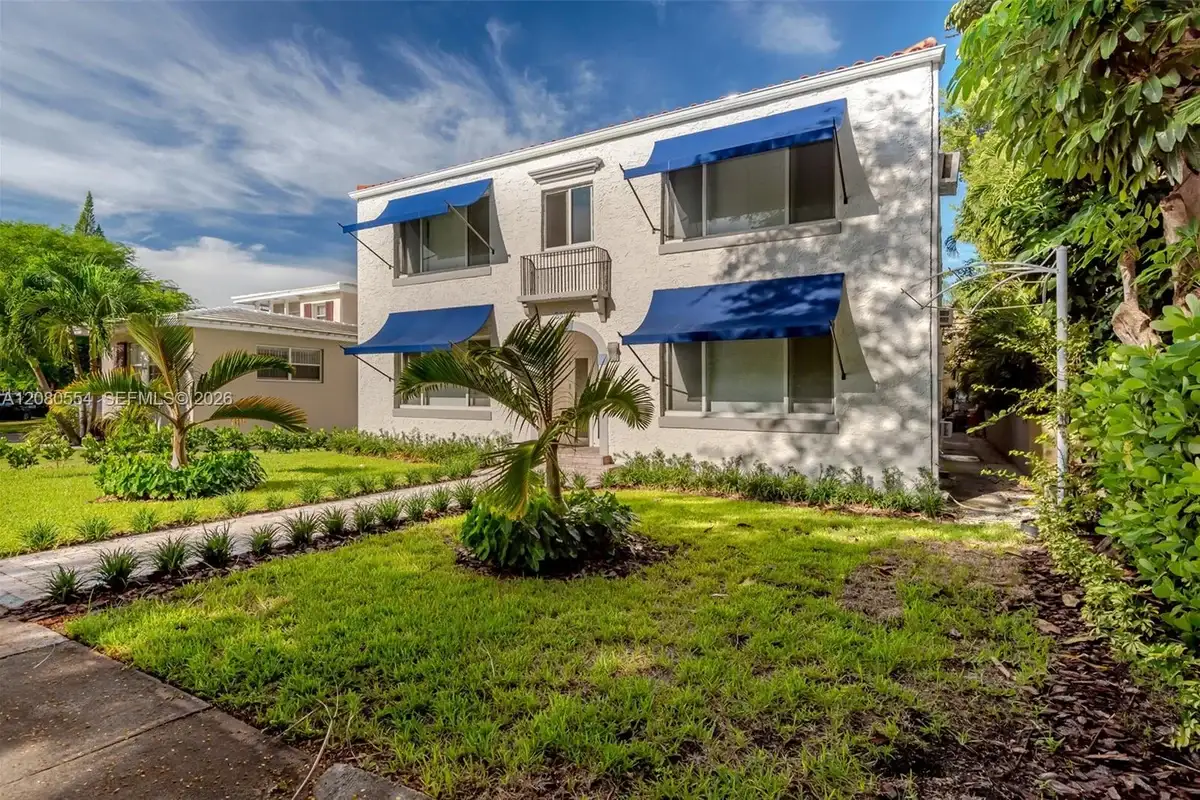 1610 Salzedo St #12, Coral Gables: photo 1 of 13