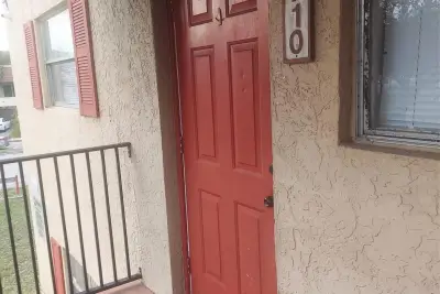 1710 NW 56th Ave, Lauderhill: photo 1 of 6