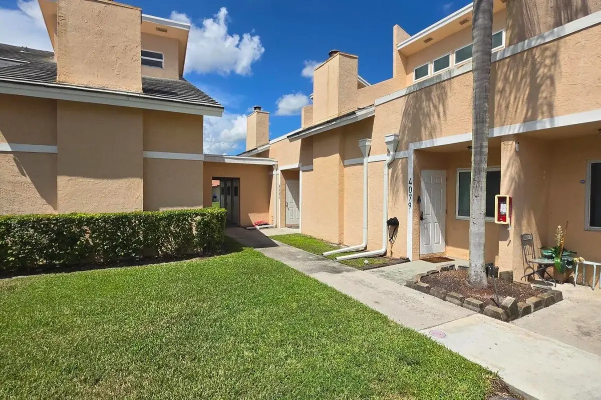 4083 Coral Springs Dr #3, Coral Springs: photo 1 of 6