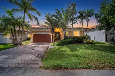 7548 SW 189th St, Cutler Bay: photo 1 of 72