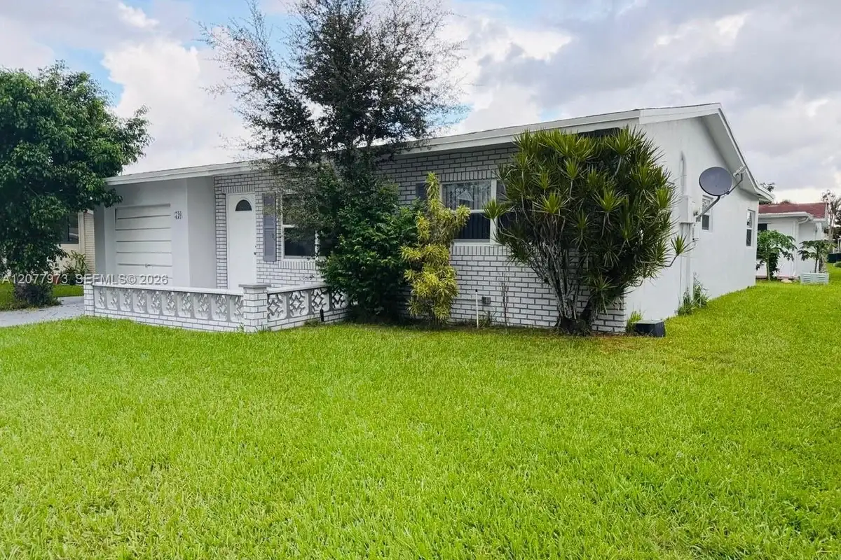 720 NW 74th Way, Margate: photo 1 of 19