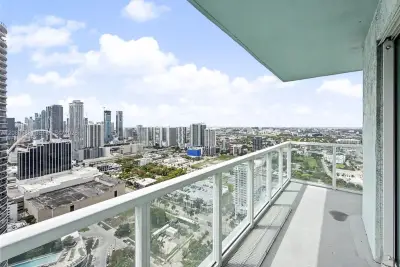 1900 N Bayshore Dr #3911, Miami: photo 1 of 52