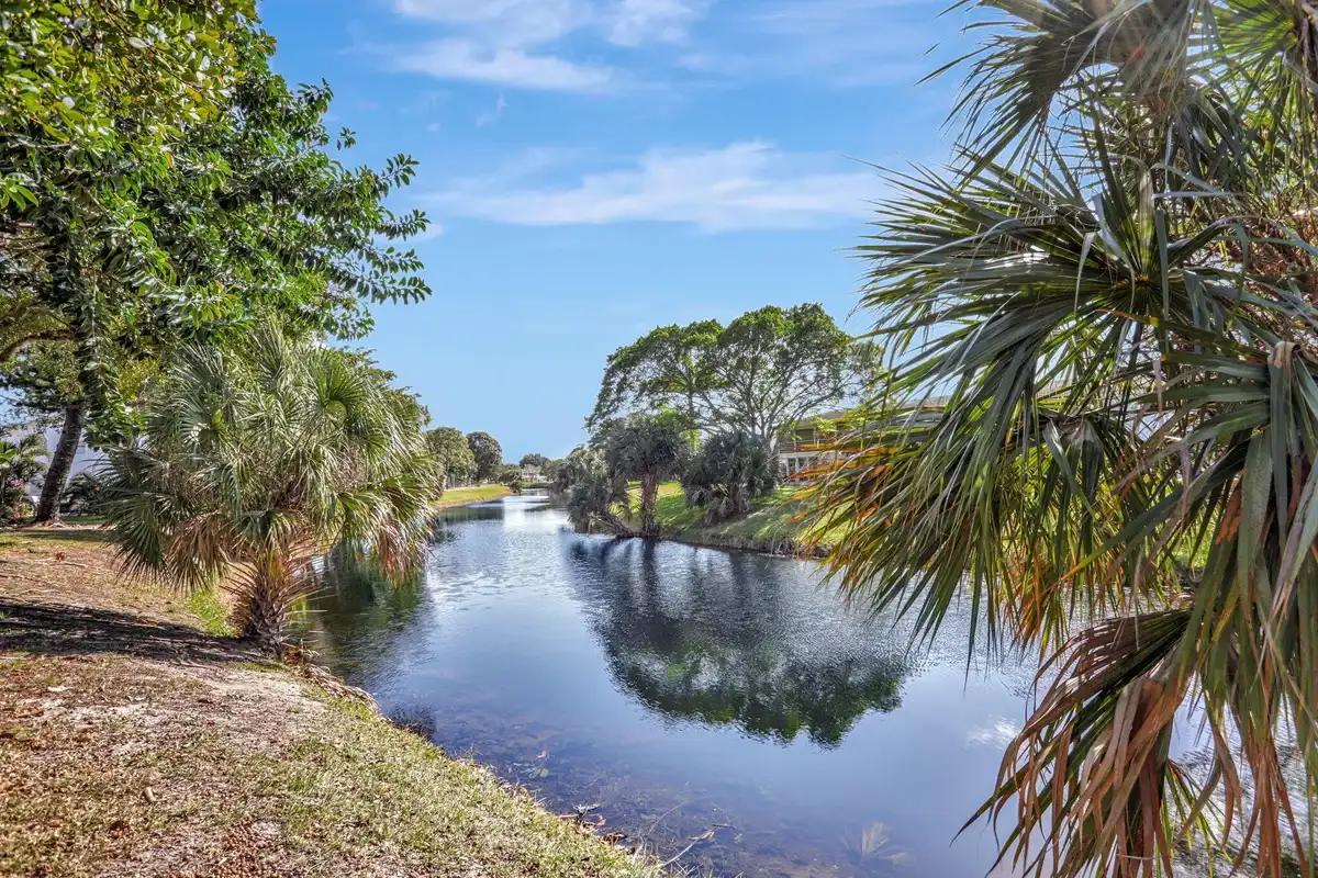 86 Lyndhurst D, Deerfield Beach: photo 1 of 25