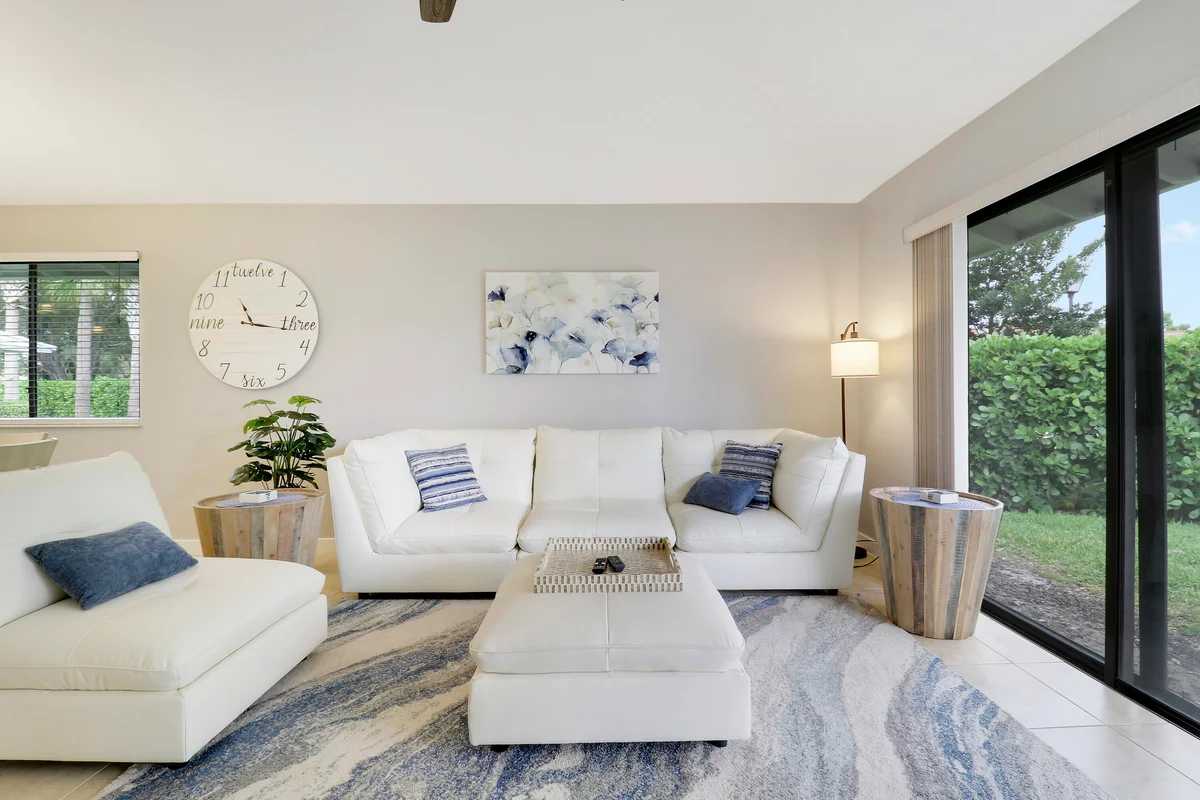 109 Club Dr, Palm Beach Gardens: photo 1 of 41
