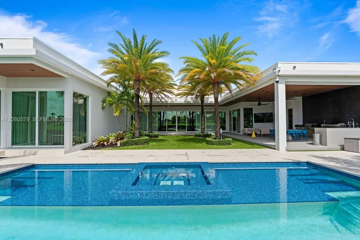 3939 Country Club Ln, Fort Lauderdale: photo 1 of 87
