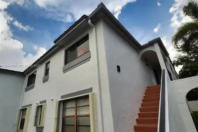 18224 Mediterranean Blvd #8-17, Hialeah: photo 1 of 23