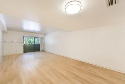 7420 SW 59th Ave #D, South Miami: photo 1 of 25