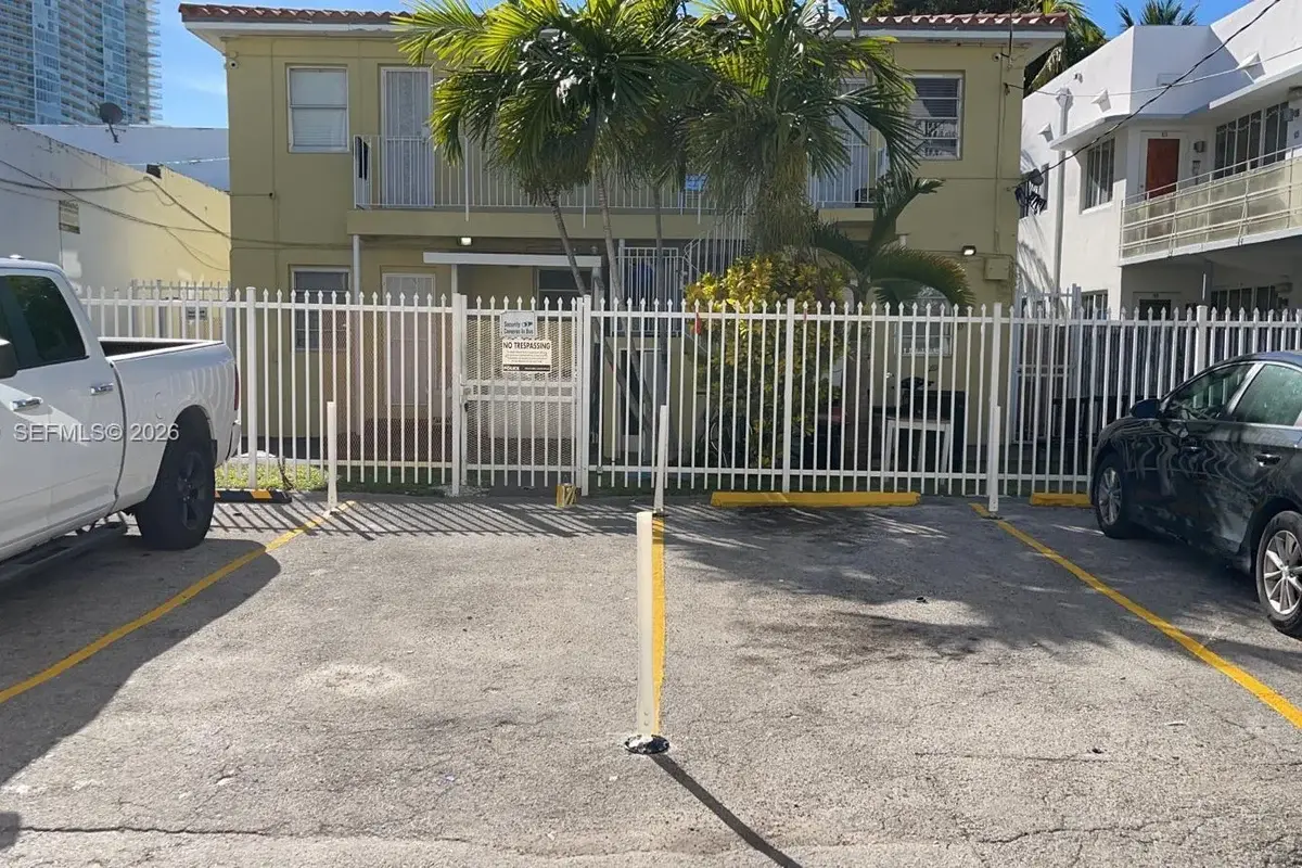 545 Michigan Ave #6, Miami Beach: photo 1 of 18