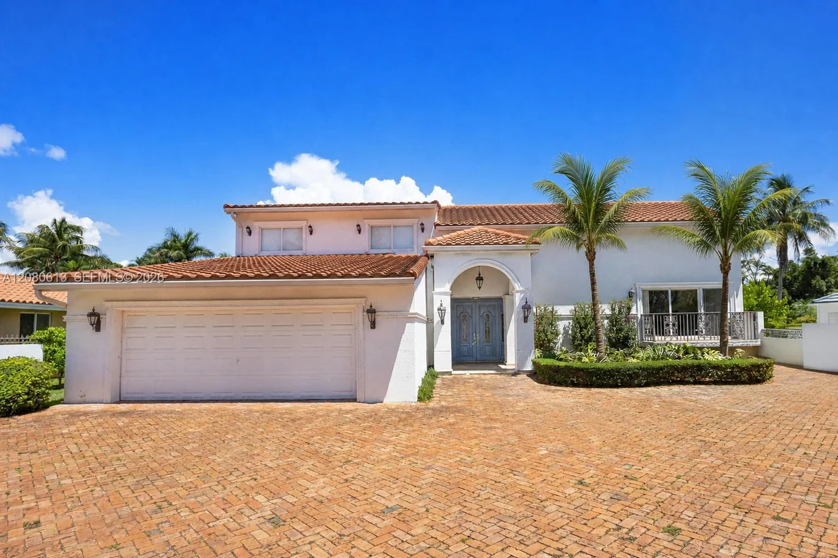 5971 SW 88th St, South Miami: photo 1 of 44