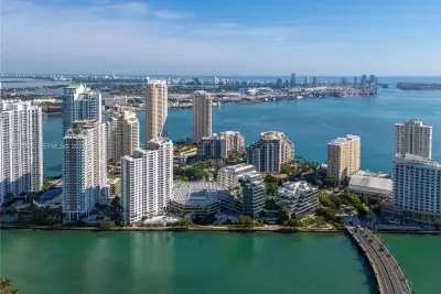 701 Brickell Key Blvd #707, Miami: photo 1 of 20