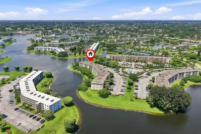 2035 Newcastle B, Boca Raton: photo 1 of 29
