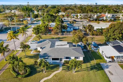 651 Foresteria Dr, Lake Park: photo 1 of 31