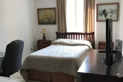 1010 NW 11th St #207, Miami: photo 1 of 13