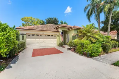 3007 Casa Rio Ct, Palm Beach Gardens: photo 1 of 41