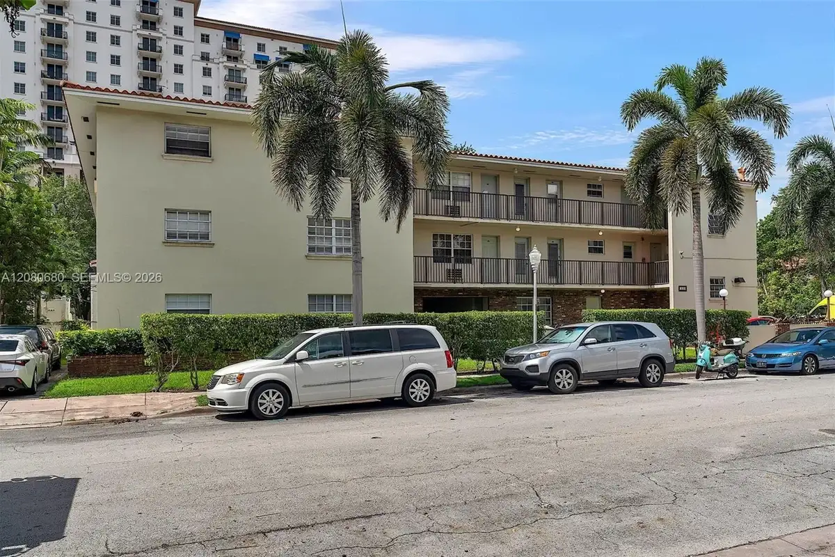 318 Majorca Ave #304, Coral Gables: photo 1 of 18