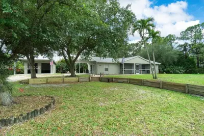 16298 N 90th St N, Loxahatchee: photo 1 of 29