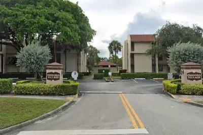 6351 N University Dr #224, Tamarac: photo 1 of 52
