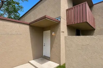 20108 SW 123rd Dr, Miami: photo 1 of 21