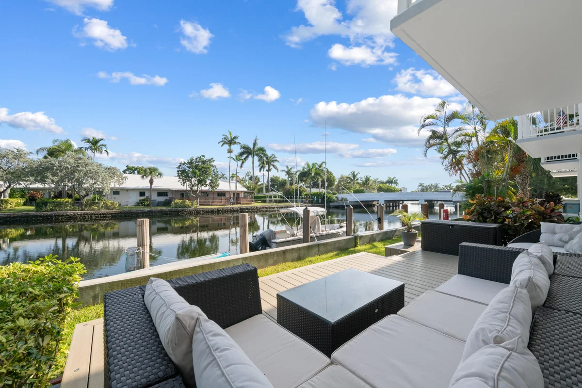535 Hendricks Isle #106, Fort Lauderdale: photo 1 of 24