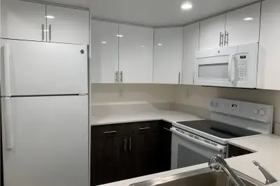 401 NW 34 St #93-220, Pompano Beach: photo 1 of 11