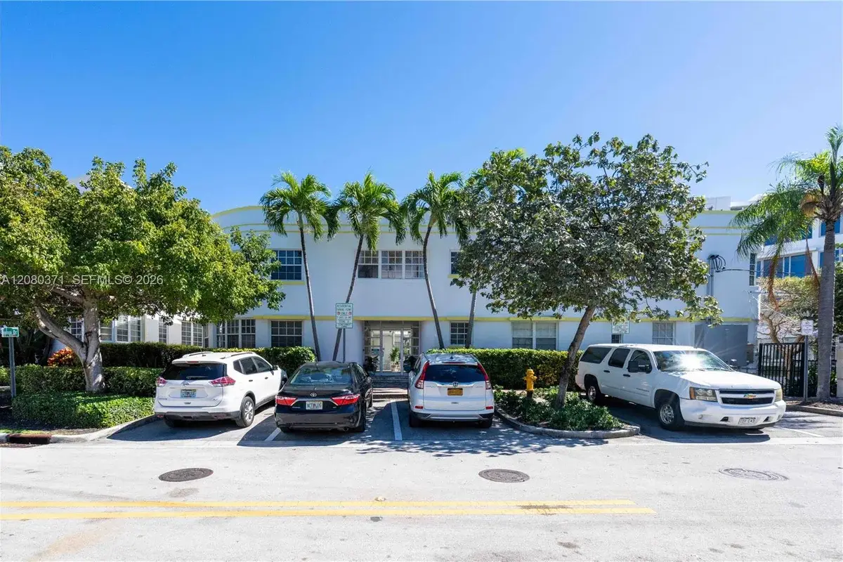 2383 Flamingo Dr #11, Miami Beach: photo 1 of 32