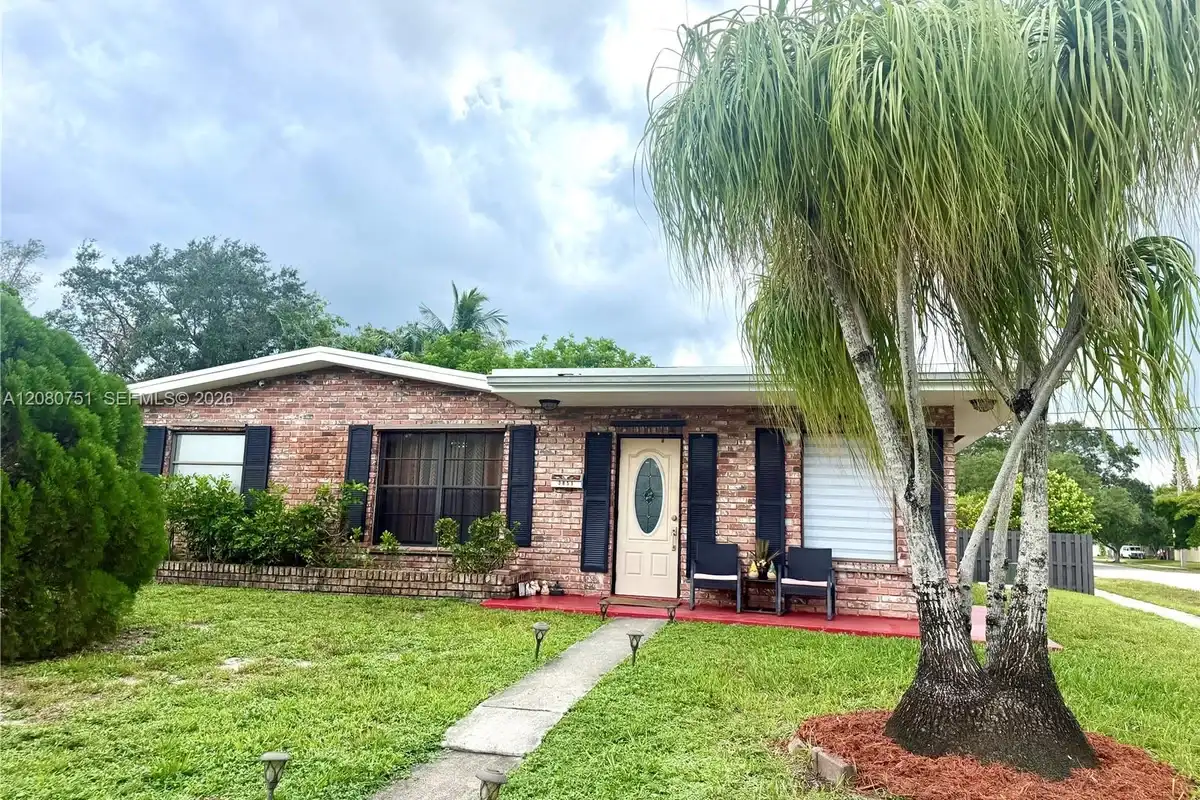 3851 SW 59th Ter, Davie: photo 1 of 24