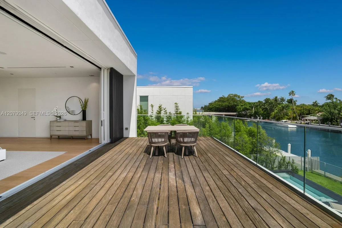 1031 W 48th St #6, Miami Beach: photo 1 of 1