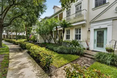 319 E Bay Cedar Cir, Jupiter: photo 1 of 38