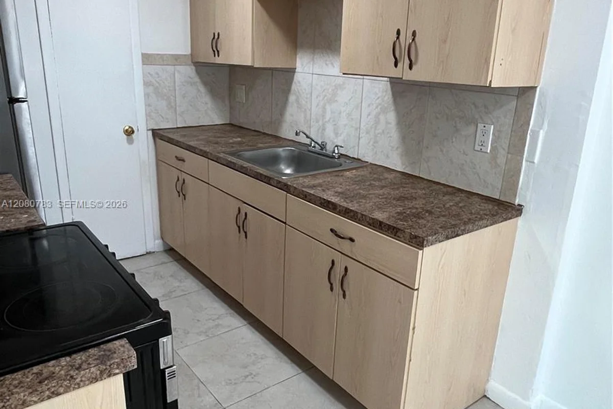 1333 S Dixie Hwy #213, Deerfield Beach: photo 1 of 19
