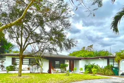336 NE 28th Ter, Boca Raton: photo 1 of 22