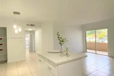 4780 NW 102nd Ave #104, Doral: photo 1 of 20