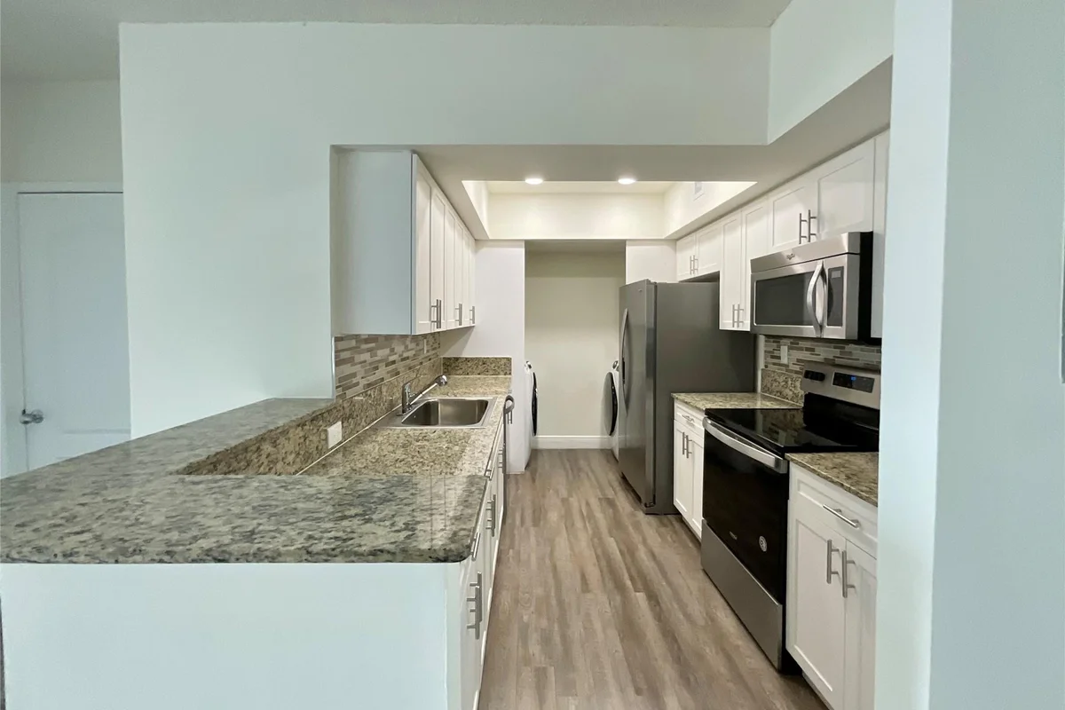 16900 N Bay Rd #3-804, Sunny Isles Beach: photo 1 of 31