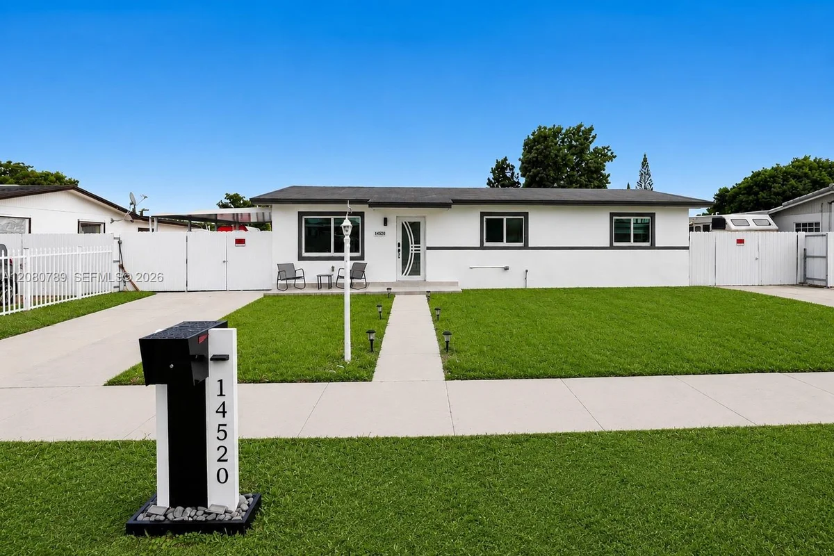 14520 SW 293rd St, Homestead: photo 1 of 37