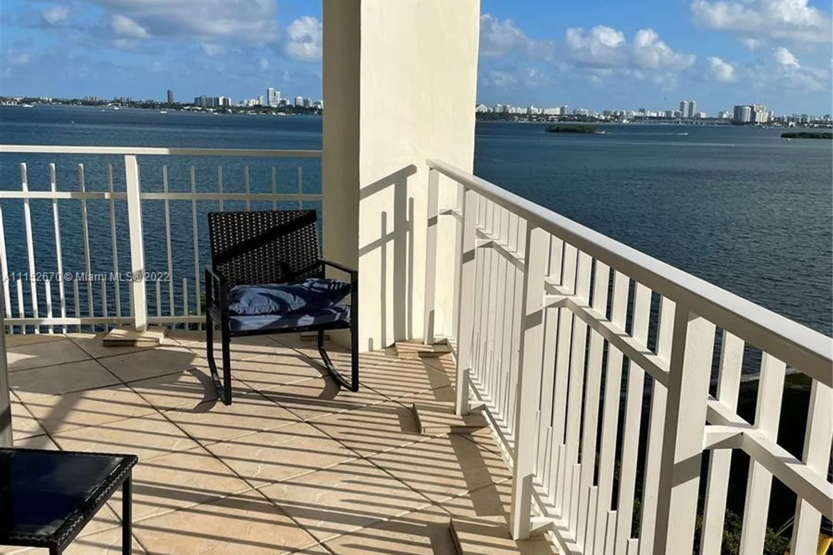 4000 Towerside Ter #1104, Miami: photo 1 of 9