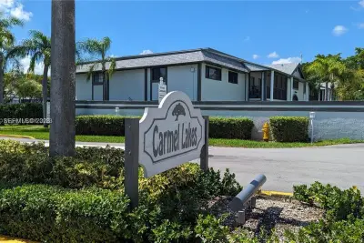 20761 NE 4 Pl #204, Aventura: photo 1 of 22