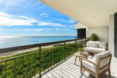 4050 N Ocean Ave #401, Riviera Beach: photo 1 of 40