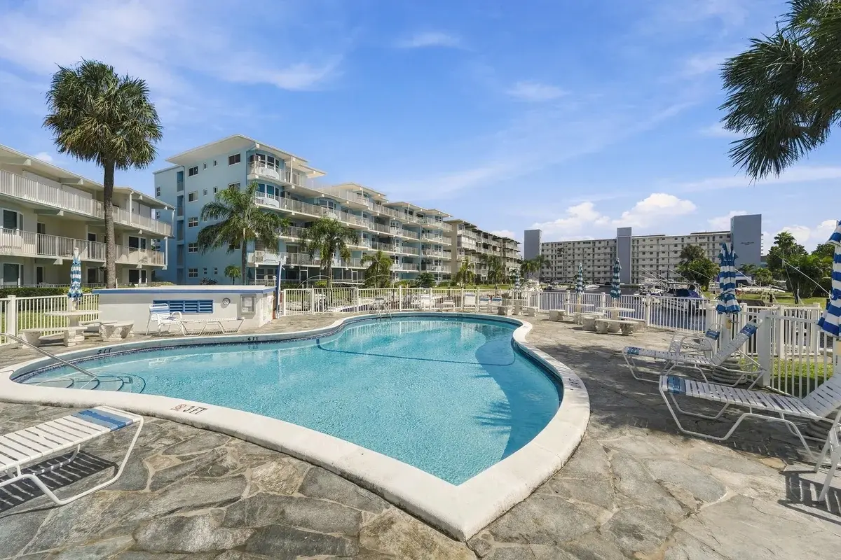 1511 SE 15th Ct #306, Deerfield Beach: photo 1 of 25
