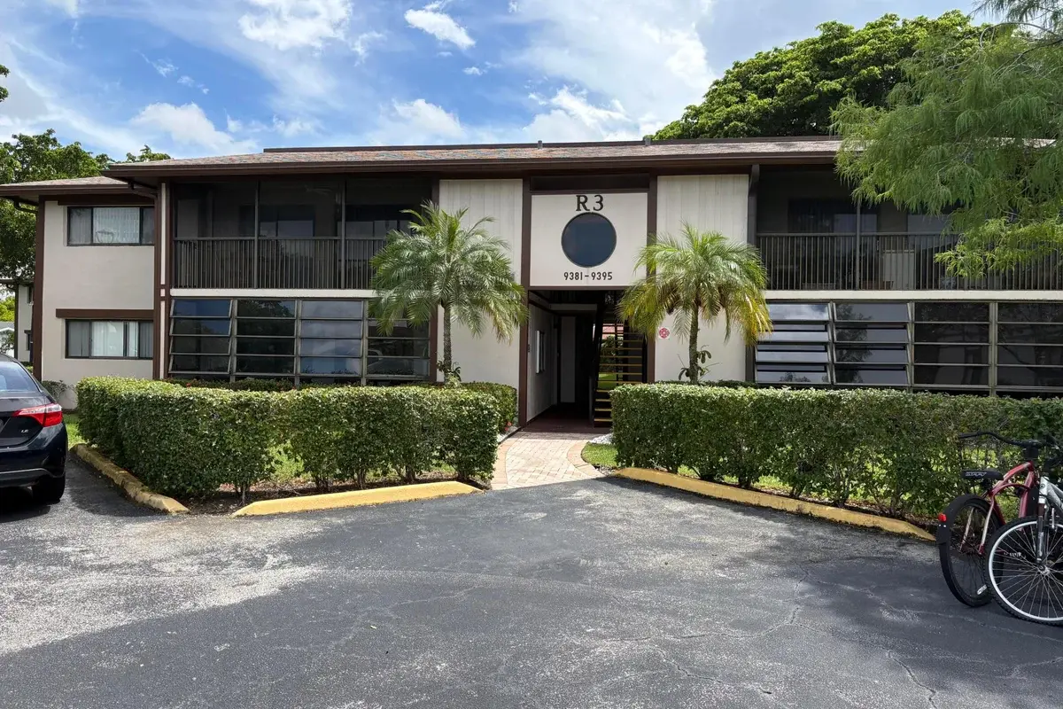 9391 S Belfort Cir #211, Tamarac: photo 1 of 22
