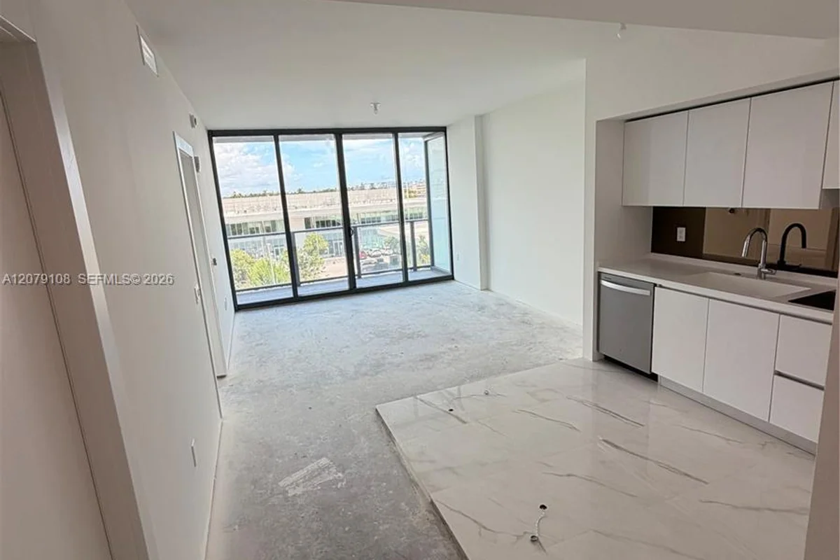 1170 E Hallandale Beach #403, Hallandale Beach: photo 1 of 30
