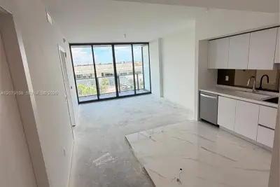 1170 E Hallandale Beach #403, Hallandale Beach: photo 1 of 30